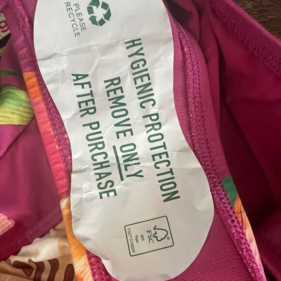 Nip Tuck Multifit Cup Joanne One-Piece Swimsuit- Size 6 - Picture 7 of 7